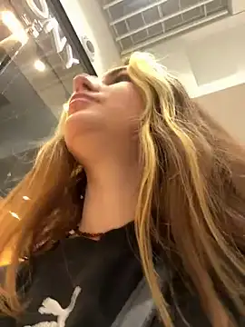 Snapshot of MayaMystic chatting on 12.29.24 MayaMystic online show from 12.29.24