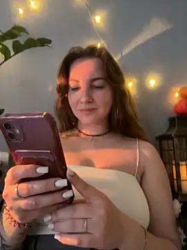 Snapshot of MayaMystic chatting on 10.30.25 MayaMystic online show from 10.30.25