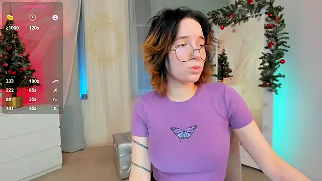 Snapshot of lilithlunna chatting on 01.06.25 lilithlunna online show from 01.06.25