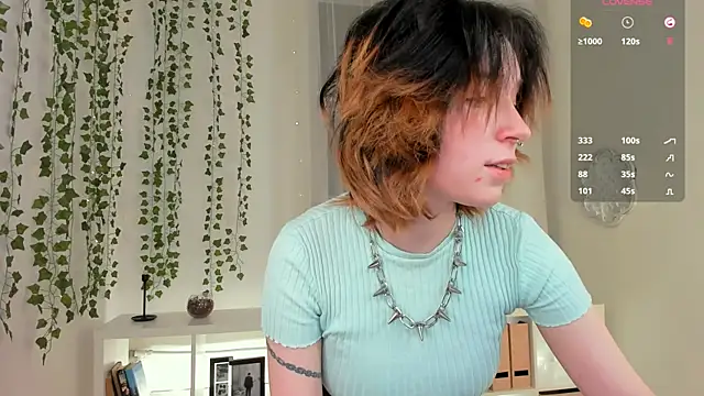 Snapshot of lilithlunna chatting on 01.21.25 lilithlunna online show from 01.21.25