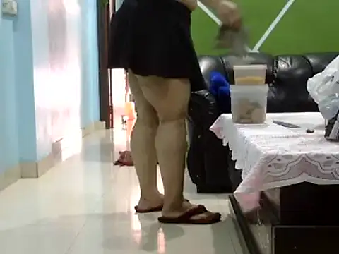 Housewife12 online show from 02.05.25