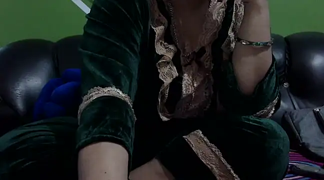 Housewife12 online show from 02.08.25