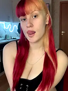 Sweet white chocolate online show from 10.02.25