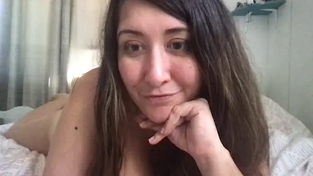 Snapshot of MadelynnMoon chatting on 12.22.24 MadelynnMoon online show from 12.22.24