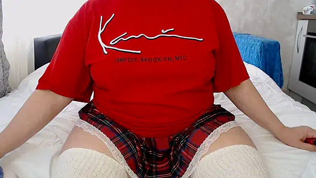 Snapshot of HairyVicky chatting on 10.23.25 HairyVicky online show from 10.23.25