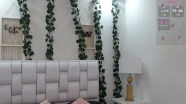 Snapshot of Miaa_gh1 chatting on 05.15.26 Miaa gh1 online show from 05.15.26