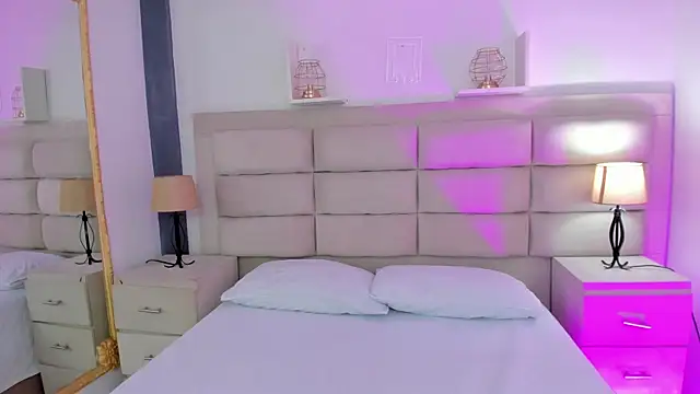 RoseCassie online show from 02.21.25