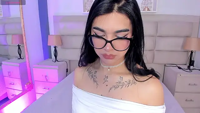 RoseCassie online show from 10.03.25