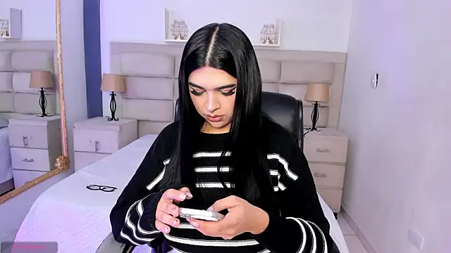 RoseCassie online show from 10.21.25