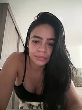 Snapshot of Sara_Leblanc chatting on 01.01.25 Sara Leblanc online show from 01.01.25