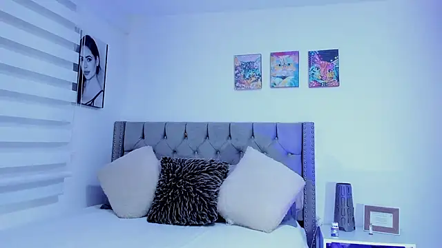 Snapshot of Sara_Leblanc chatting on 01.15.25 Sara Leblanc online show from 01.15.25