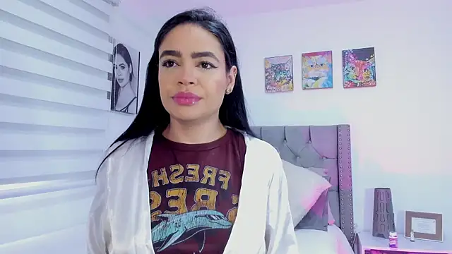 Snapshot of Sara_Leblanc chatting on 01.16.25 Sara Leblanc online show from 01.16.25