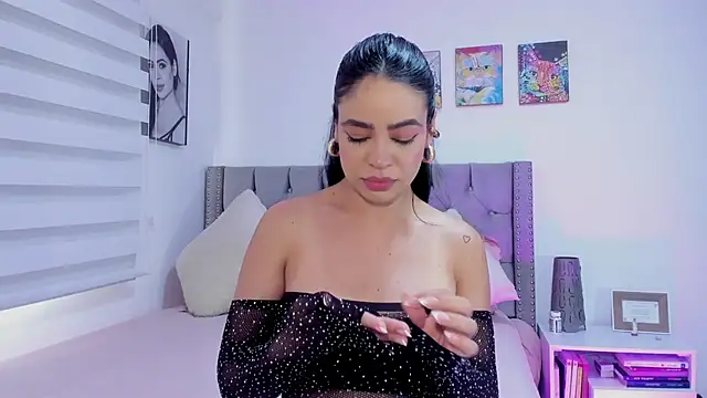 Snapshot of Sara_Leblanc chatting on 01.24.25 Sara Leblanc online show from 01.24.25