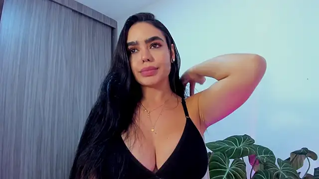 Snapshot of Sara_Leblanc chatting on 01.05.26 Sara Leblanc online show from 01.05.26