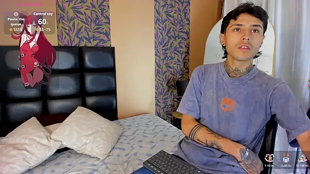 Snapshot of hinata_itachi chatting on 11.04.25 hinata itachi online show from 11.04.25