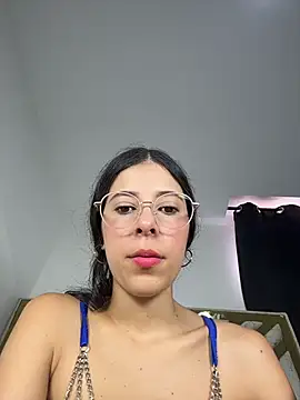 Snapshot of evaFiore chatting on 06.18.26 evaFiore online show from 06.18.26