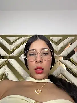 Snapshot of evaFiore chatting on 07.17.26 evaFiore online show from 07.17.26