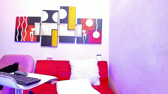 Mariana 16  online show from 03.04.25