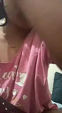 Snapshot of priyadevi17 chatting on 01.18.25 priyadevi17 online show from 01.18.25