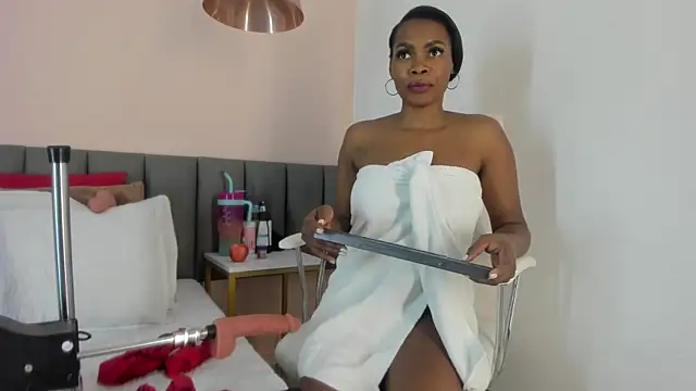 celeste smmith  online show from 02.25.25