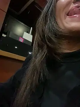 Snapshot of AlejandritaMilano chatting on 05.21.26 AlejandritaMilano online show from 05.21.26