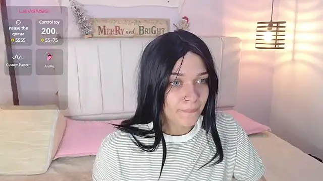 Snapshot of sukimoon chatting on 12.23.24 sukimoon online show from 12.23.24