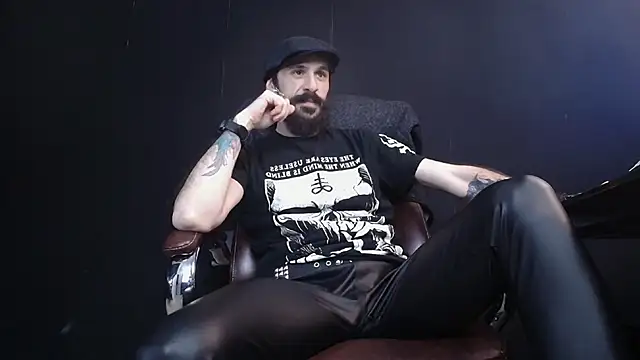 Snapshot of AxelColton chatting on 02.23.25 AxelColton online show from 02.23.25