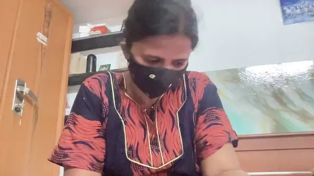 Snapshot of Tamil_Sanjana_ chatting on 02.08.26 Tamil Sanjana online show from 02.08.26