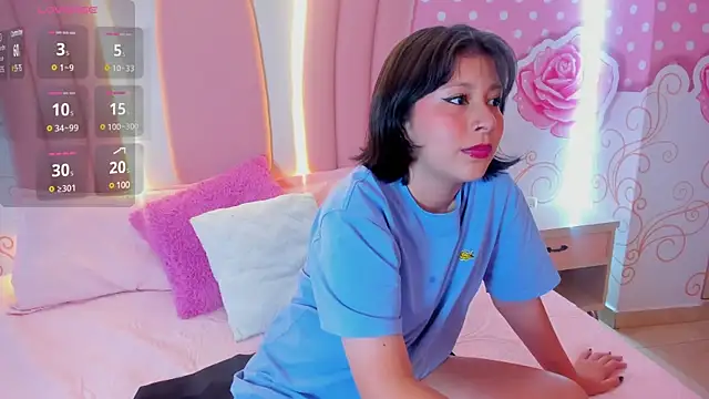 Snapshot of Lily_Martinez chatting on 02.19.25 Lily Martinez online show from 02.19.25