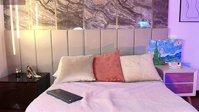 Sienna Blake  online show from 03.27.26