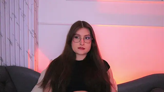 Daisha Riley online show from 12.22.25