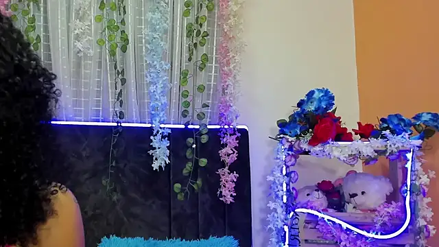 CintiaWalker online show from 11.12.25