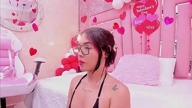 SEXY HOTTIE   online show from 02.20.25