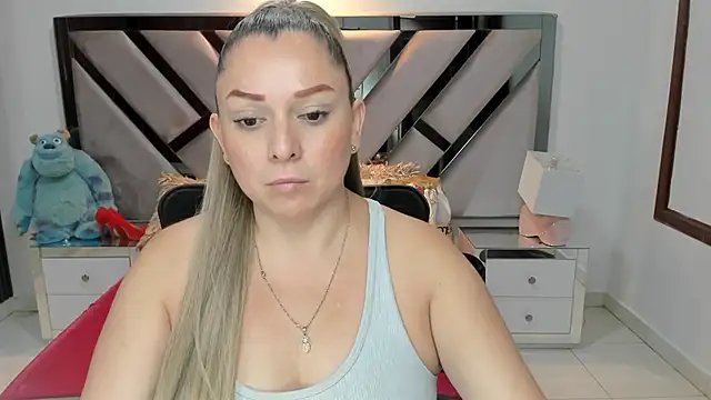 Snapshot of natalia5560 chatting on 09.11.25 natalia5560 online show from 09.11.25