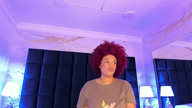 Snapshot of loladupont chatting on 03.02.26 loladupont online show from 03.02.26