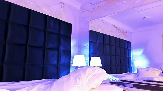 Snapshot of loladupont chatting on 03.02.26 loladupont online show from 03.02.26