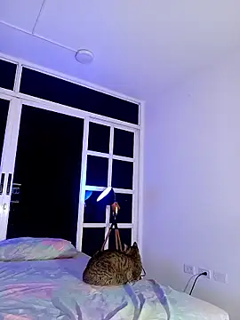 loladupont online show from 04.03.26