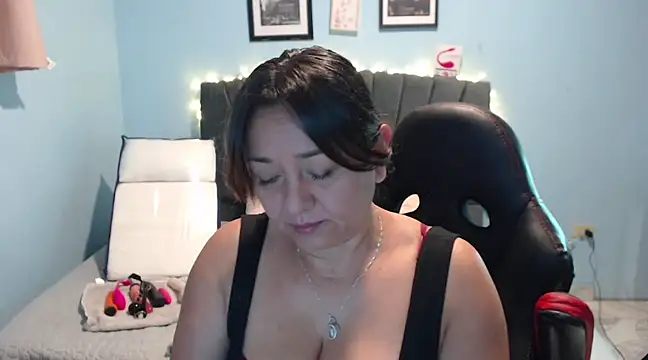 AngelRouss online show from 02.04.25