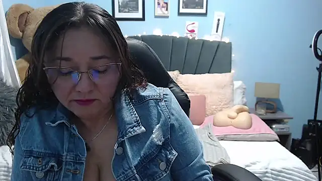 AngelRouss online show from 11.02.25