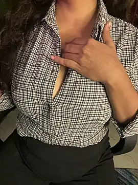 hot menka online show from 01.12.25