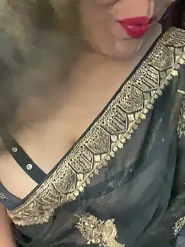 hot menka online show from 02.03.25