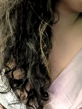 hot menka online show from 03.12.25