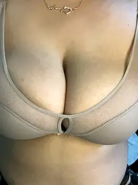 hot menka online show from 09.14.25