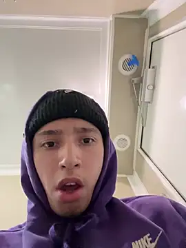 Snapshot of qbaby96 chatting on 02.26.25 qbaby96 online show from 02.26.25