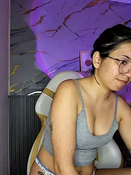 Rosita forever  online show from 09.24.25