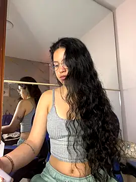 Rosita forever  online show from 11.22.25