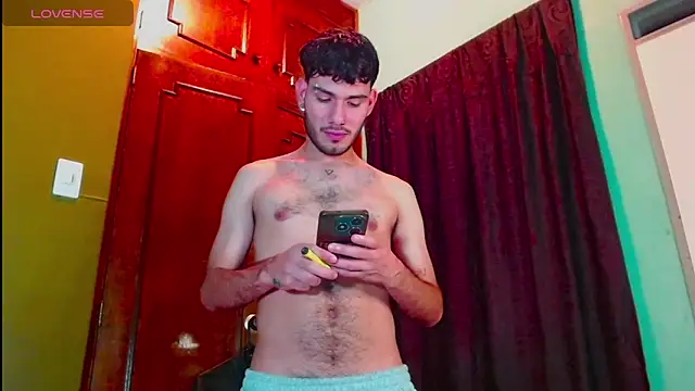 gato444  online show from 01.17.25