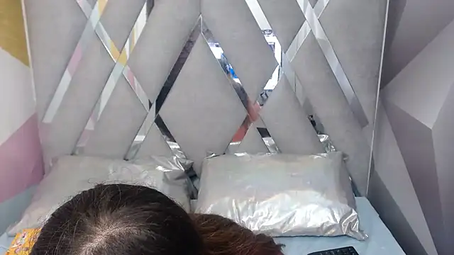 Snapshot of Valeria_grey69 chatting on 02.21.25 Valeria grey69 online show from 02.21.25