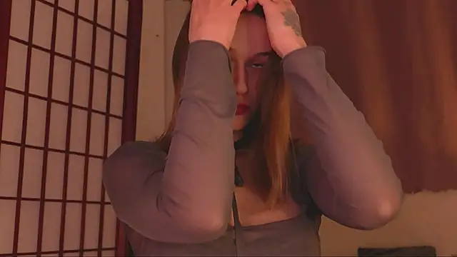 Hina  Derry online show from 12.22.24