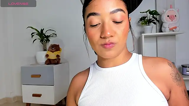 martina roldam online show from 01.14.25